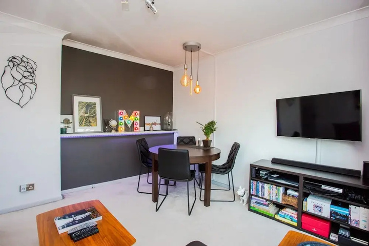 Room 10 of 21