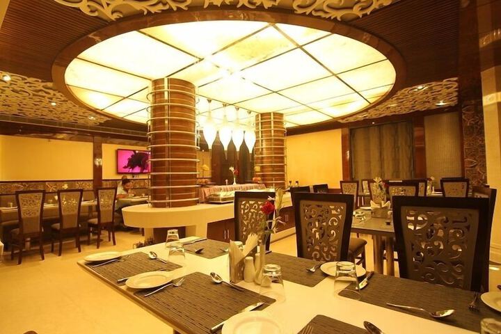 Dining 59 of 63