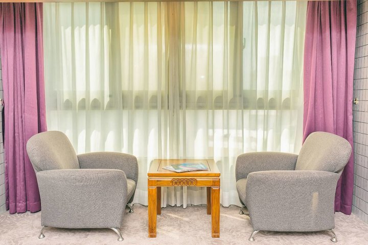 Room 10 of 22