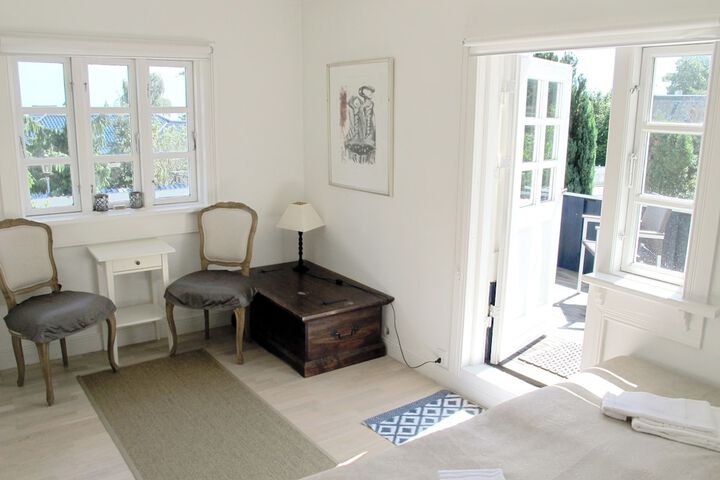 Room 8 of 38