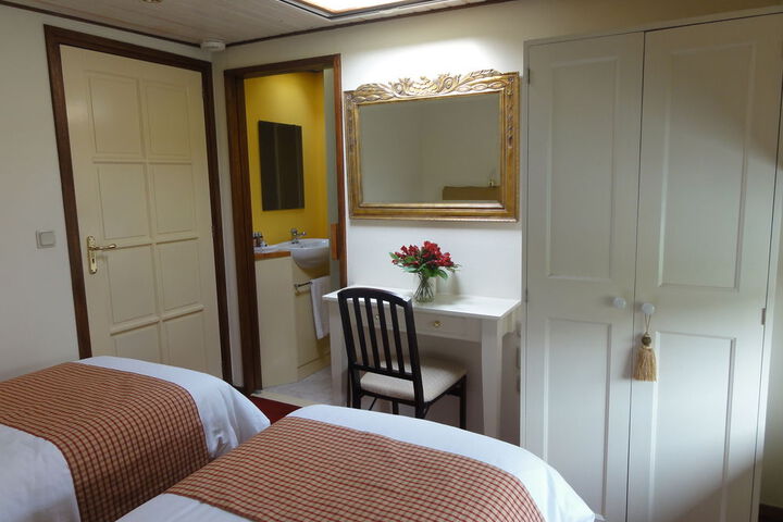 Room 14 of 30