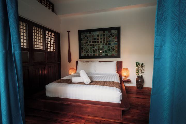 Room 38 of 133