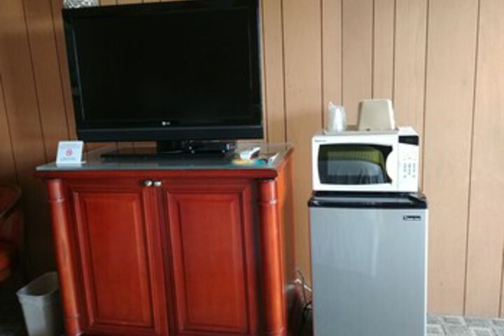 Room 12 of 12