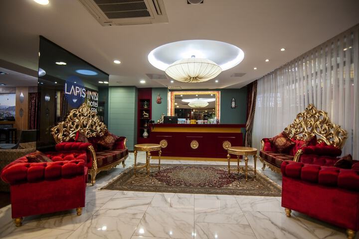Entrance & Lobby