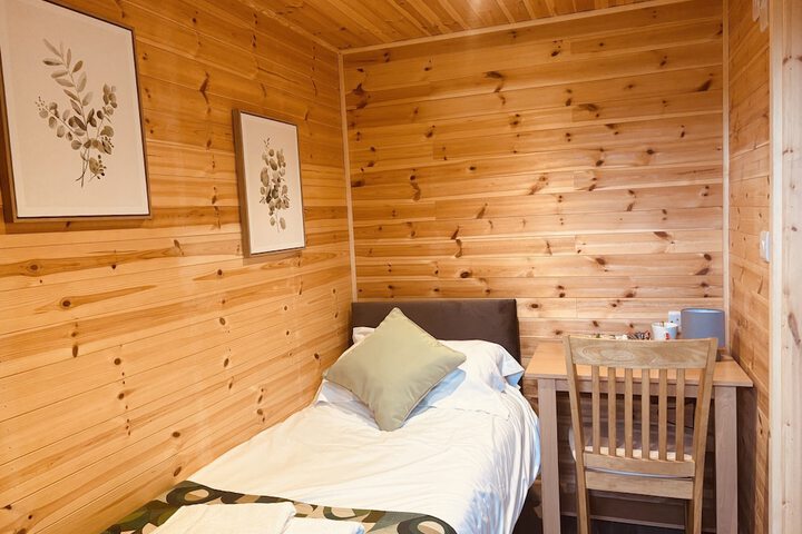 Room 40 of 65