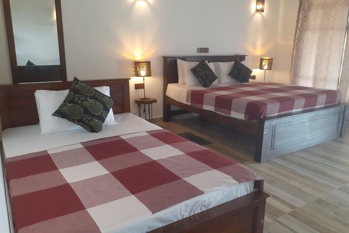 Room 8 of 32