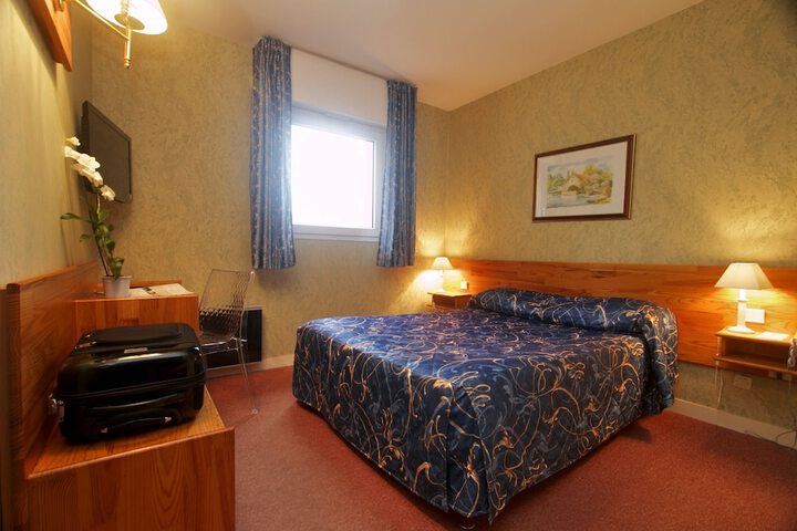 Room 4 of 39