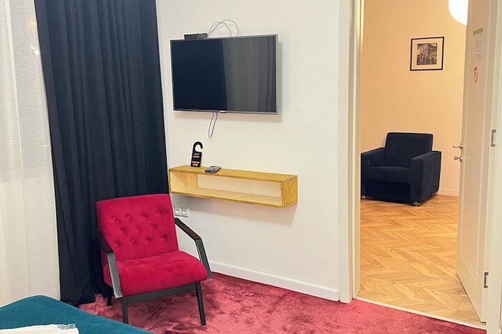 Room 18 of 36