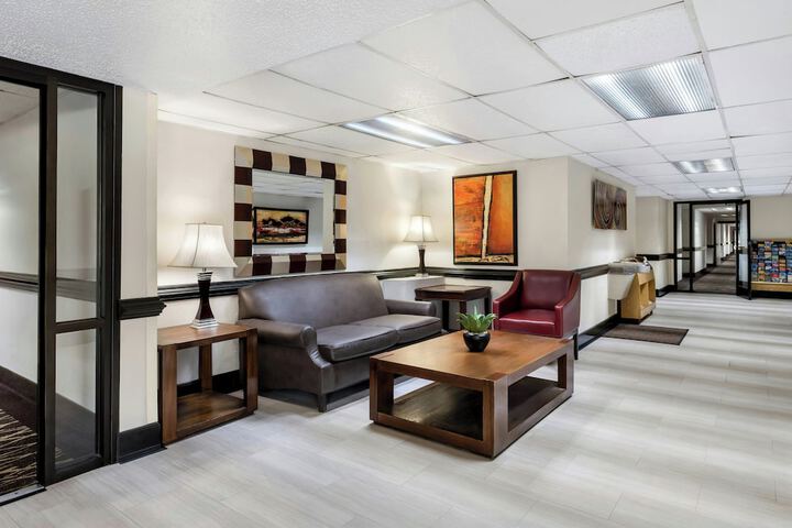 Guest Lobby