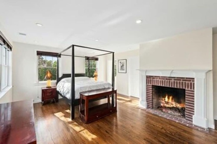 Room 2 of 26