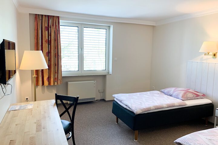 Room 12 of 24