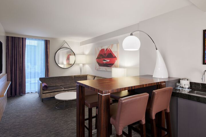 Quadruple King Size Bed (7 of 32)