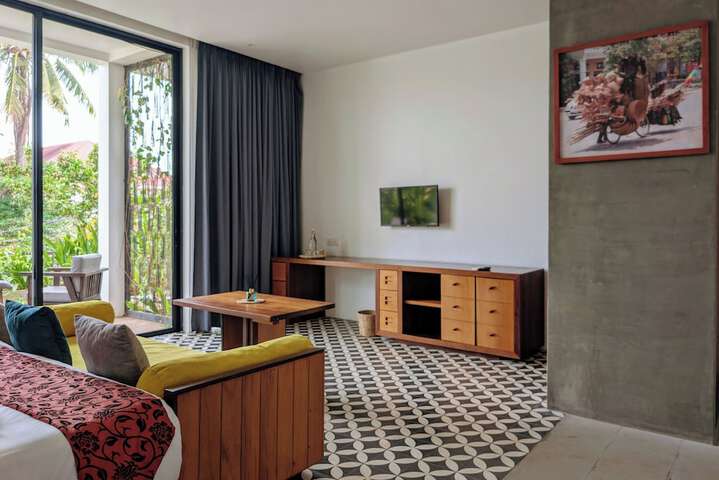 Room 9 of 30