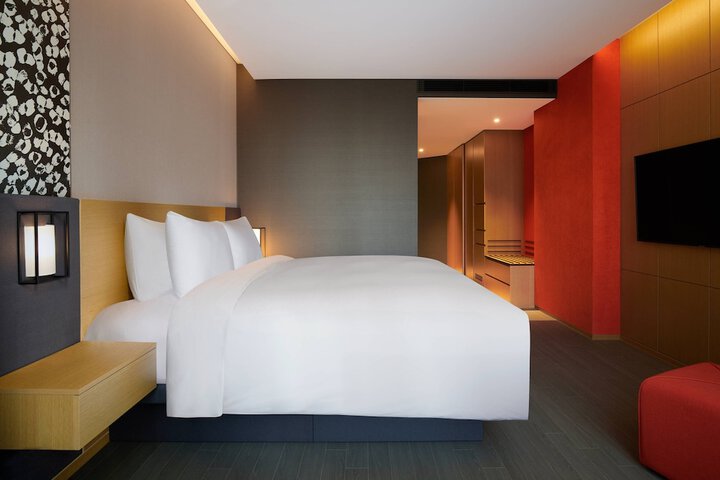Room 17 of 74