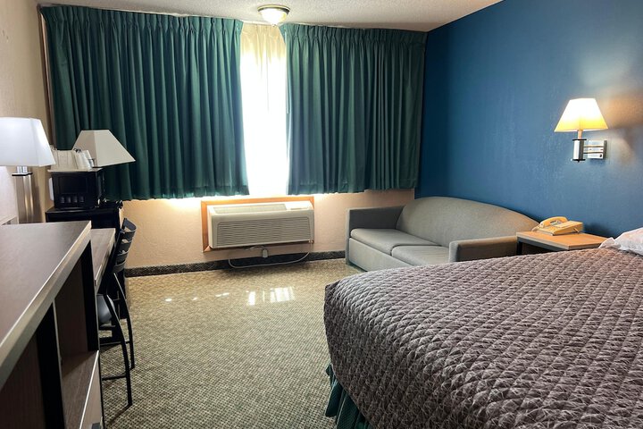 Room 6 of 43