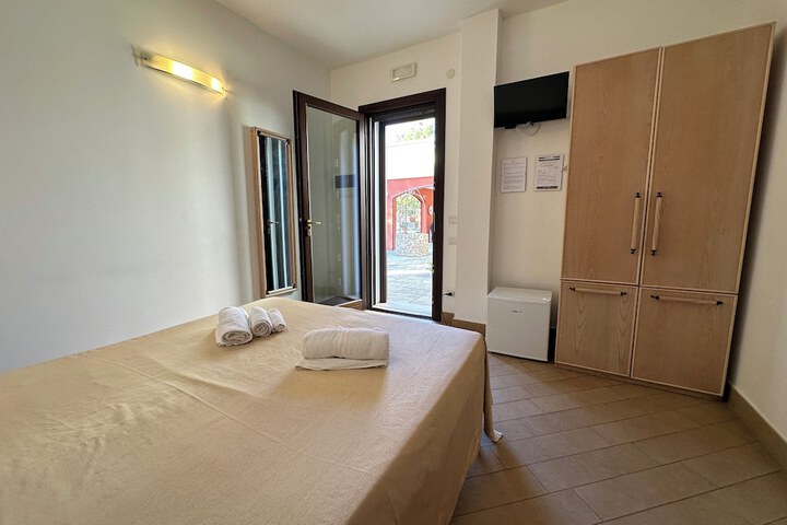 Room 25 van 79