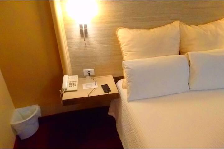 Room 19 of 38