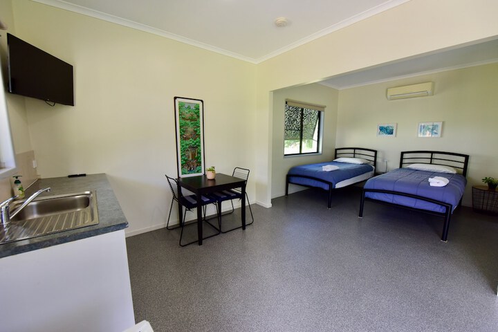 Room 10 of 37