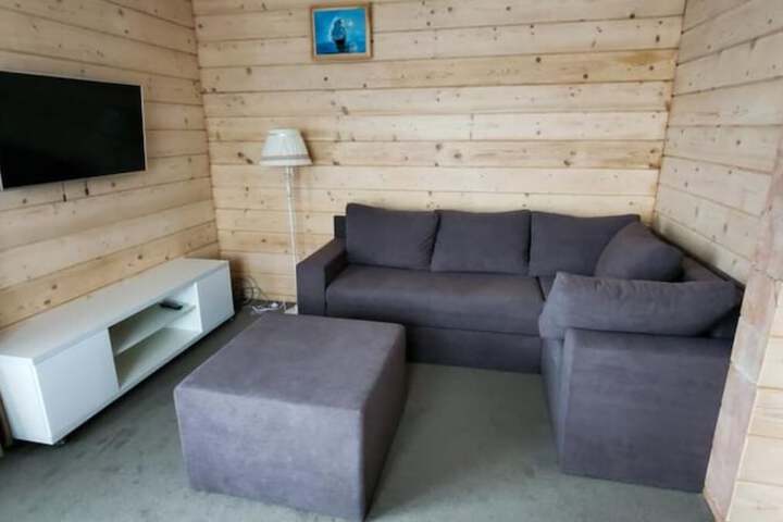 Room 2 of 34