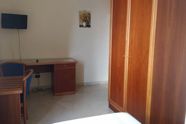 Room 33 of 54