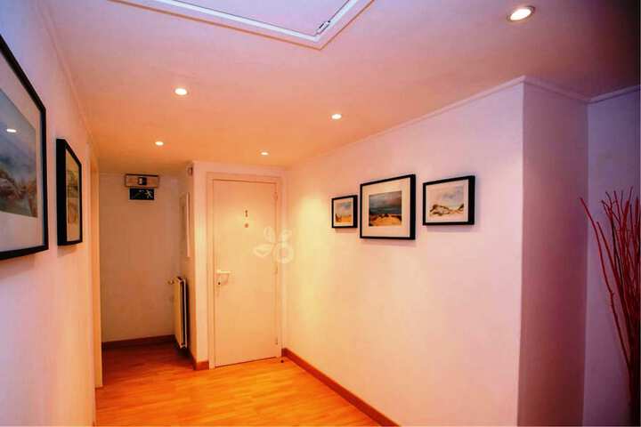 Ballroom/Hall 24 of 31