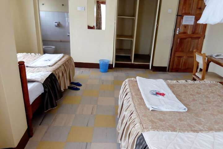 Room 3 of 18
