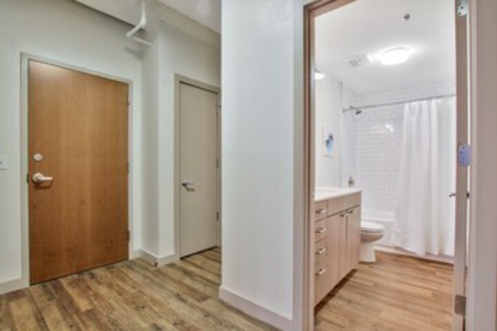 Room 14 of 328