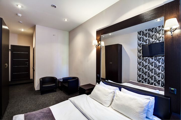 Room 5 of 39