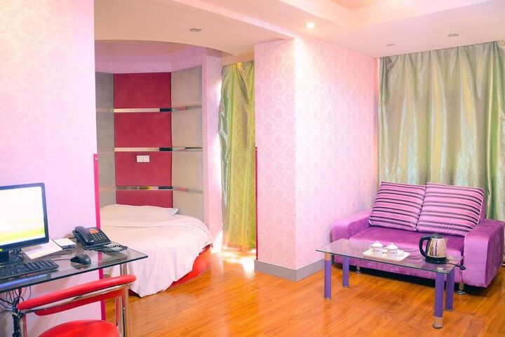 Room 2 of 13