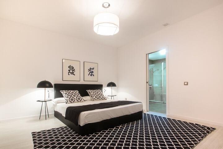 Room 8 of 226