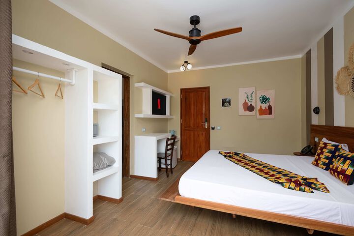 Room 21 of 49