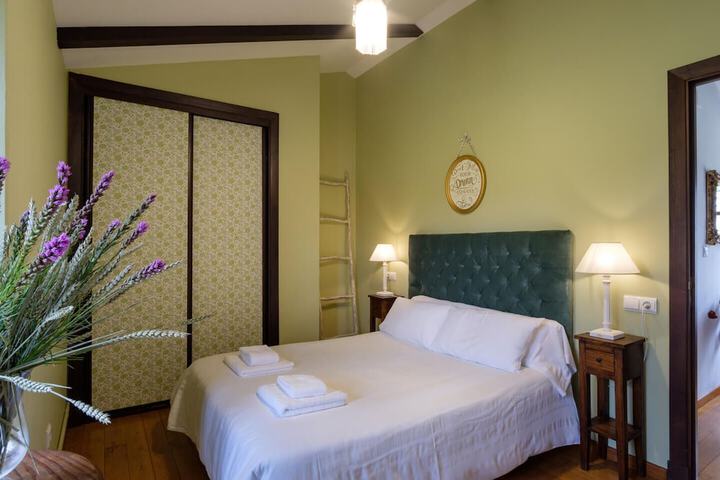 Room 7 of 20