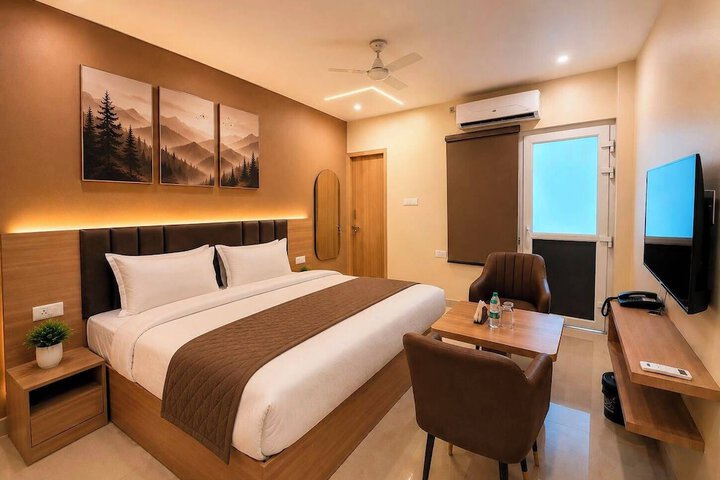 Room 4 of 11
