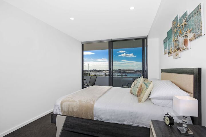 Room 4 of 27