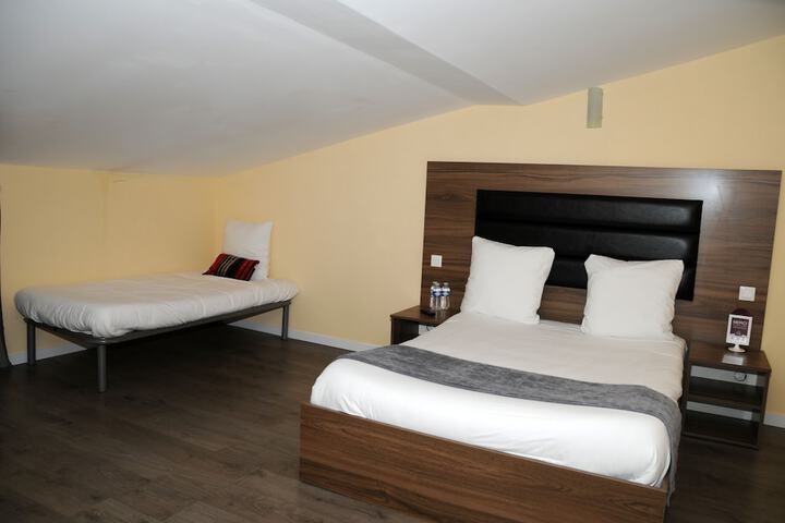 Room 5 of 19