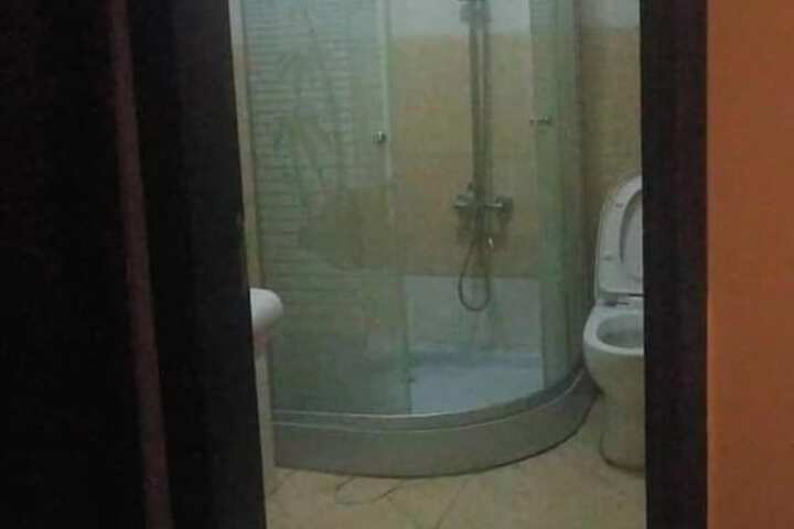 Room 9 of 15