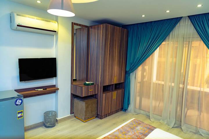Room 62 of 158