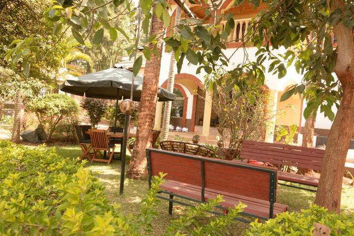 Hotel Exterior 18 of 19