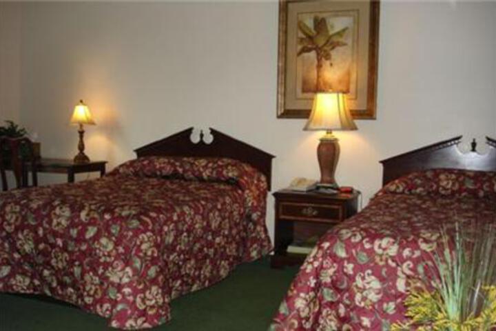 2 Double Beds