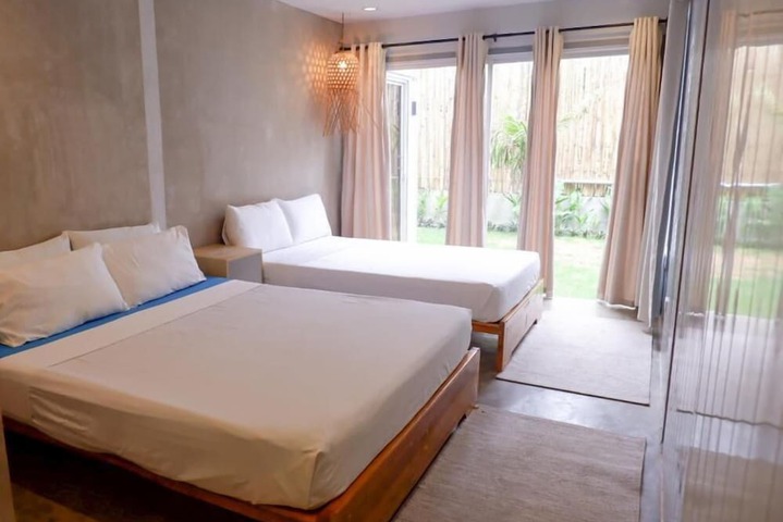Room 21 of 38