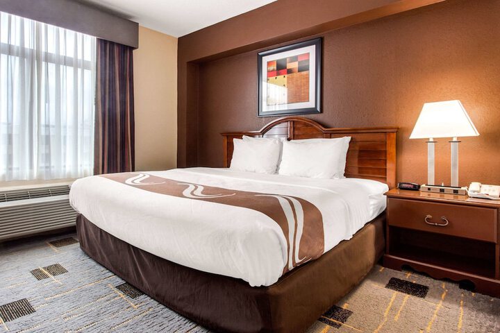 Standard King Bed Accessible (9 of 22)