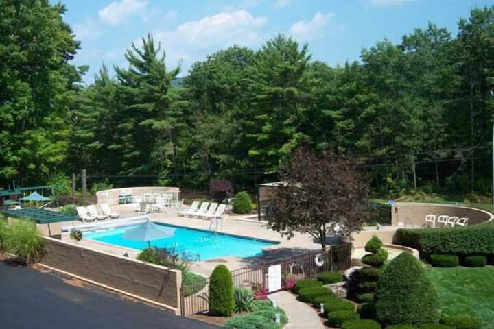 Pool 9 of 65