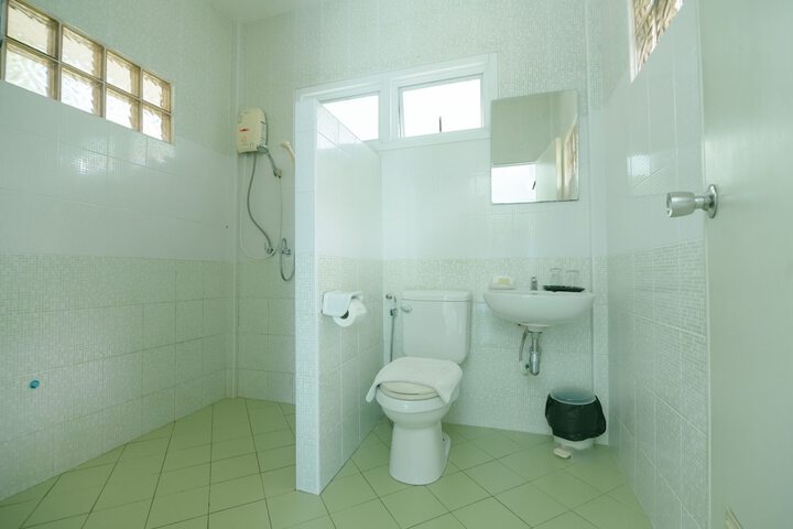 Room 44 of 104