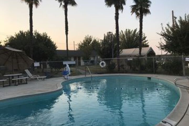 Pool 39 of 52