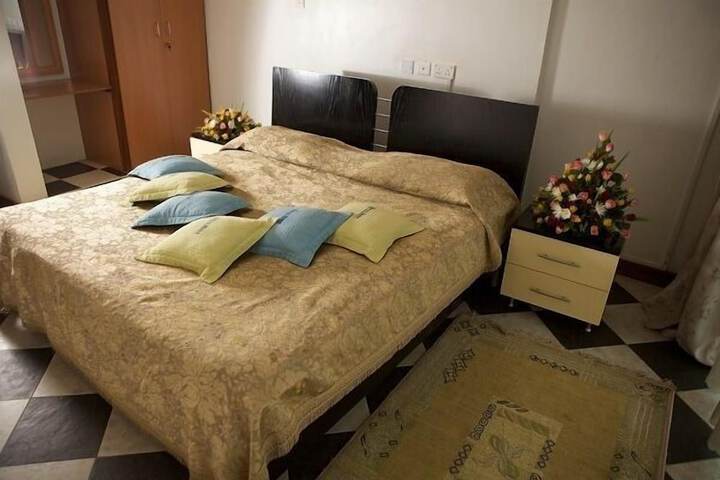 Room 10 of 43