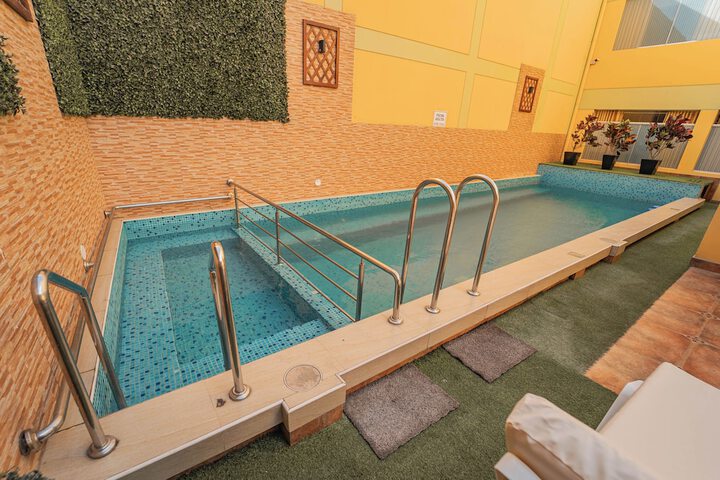 Pool 63 of 103