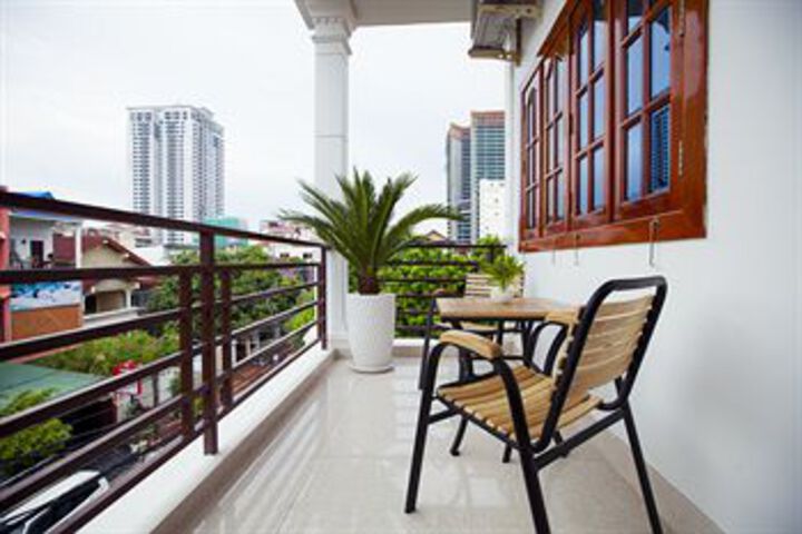 Terrace/Patio 2 of 27