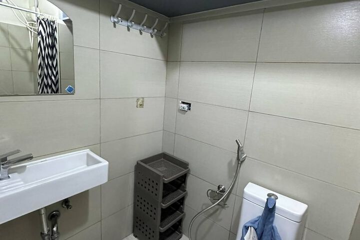 Room 181 of 216