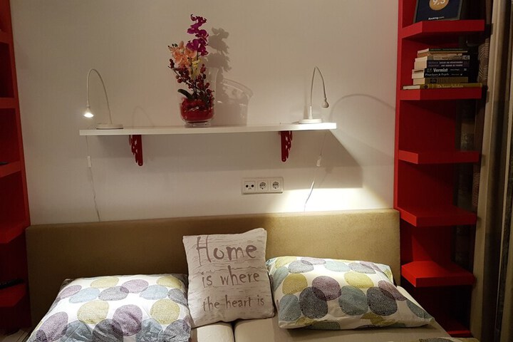Room 4 of 86