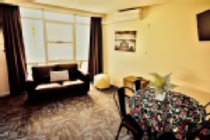 Room 196 of 228